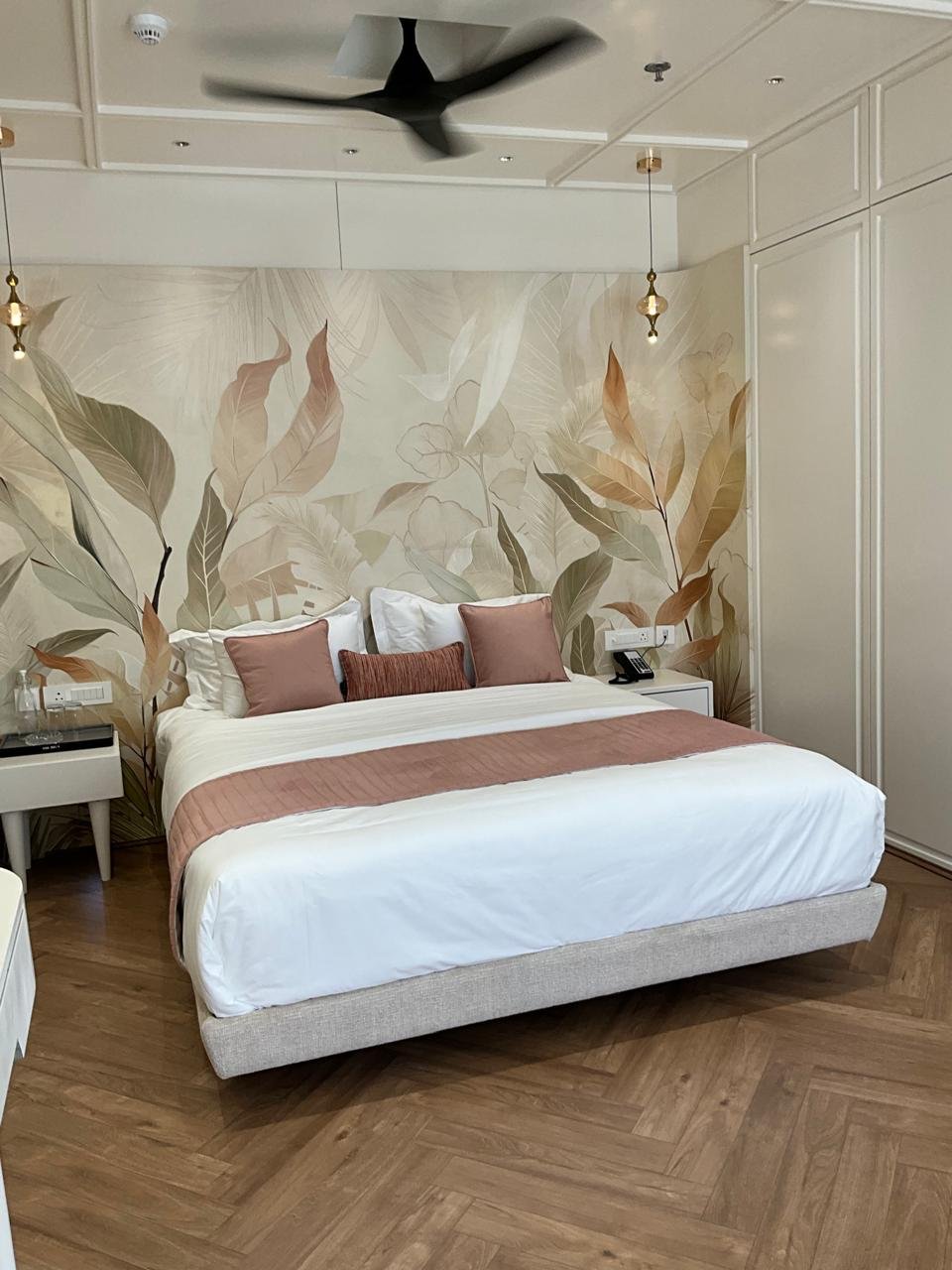 Ex. A/C Suite Room